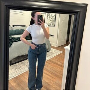 A&F Studded High Rised 90s Fit Jeans